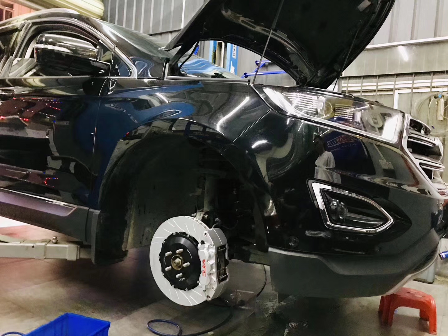 福特銳界 改VINIC 六活塞剎車